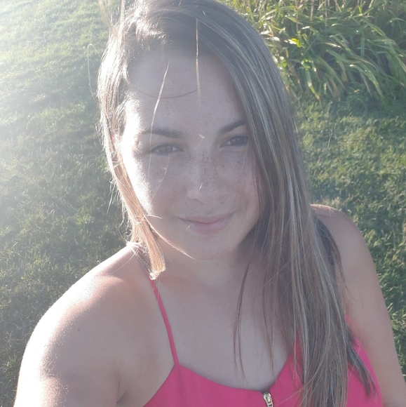 Meet your Posher, Alanna - Picture 1 of 1